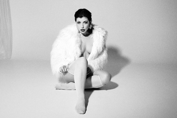 Discover Your Perfect Pair: The Comprehensive Guide to Flattering Jeans for Every Body Shape and Ultimate Comfort